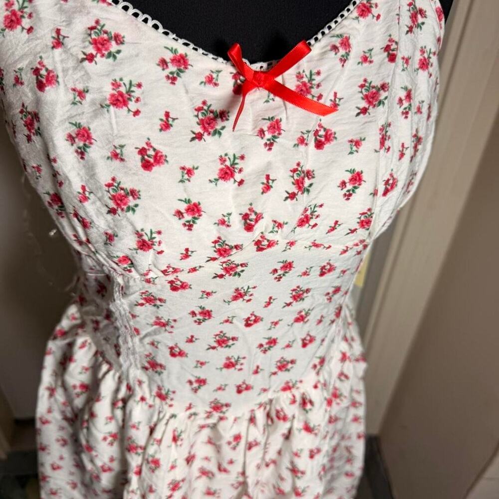 Nwt white red floral coquette